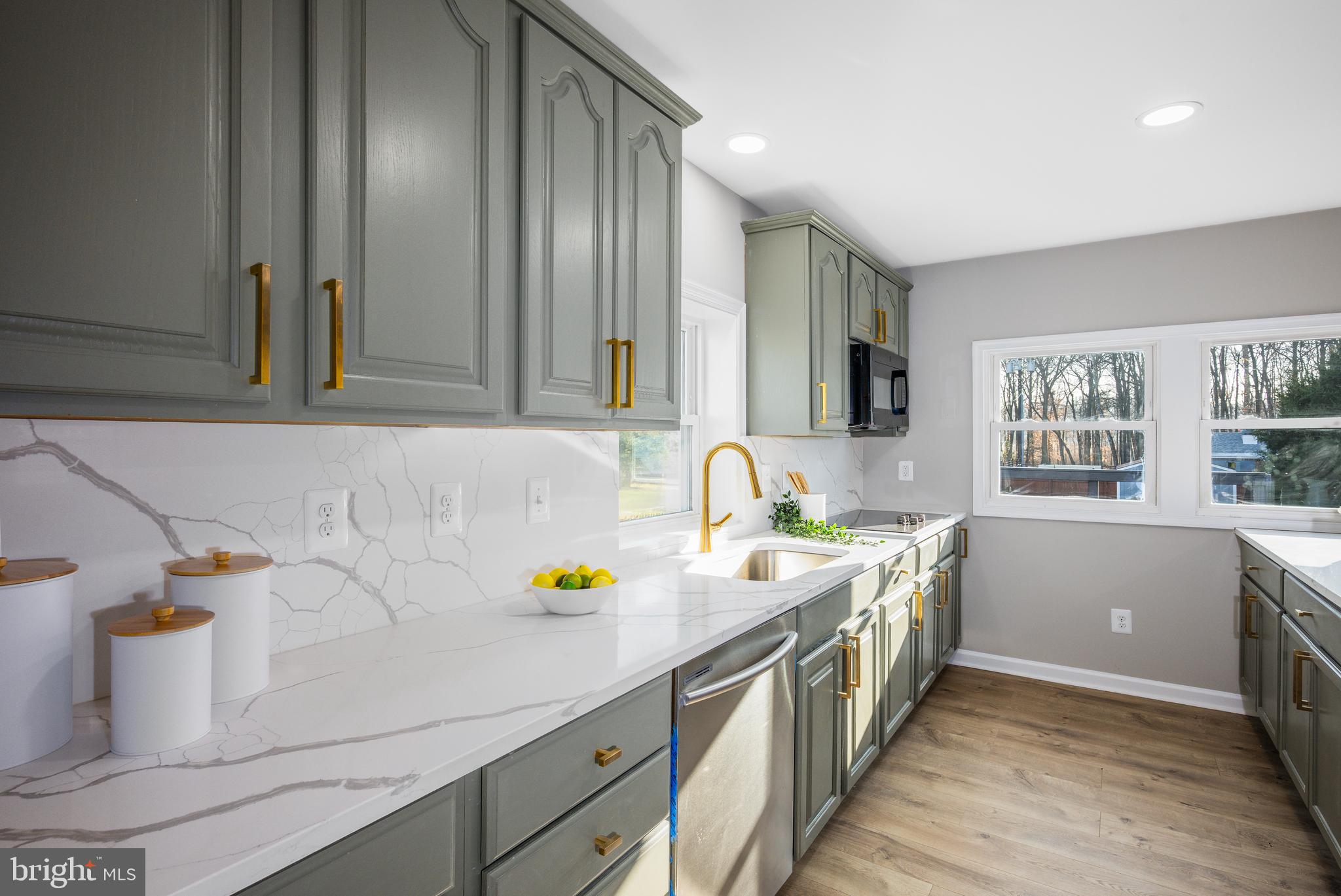 OLIVER BEACH - Residential