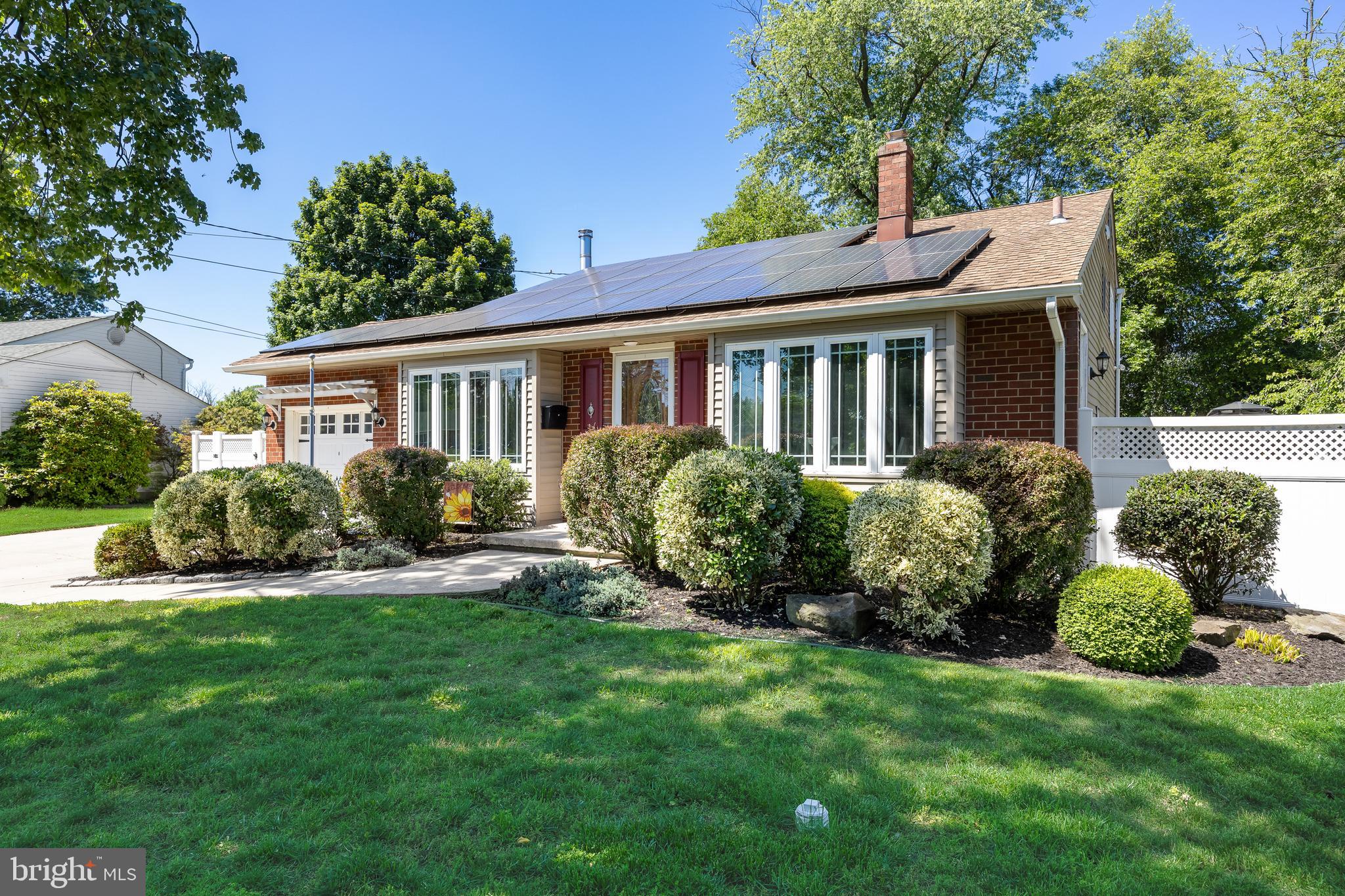 1403 GLENVIEW DRIVE