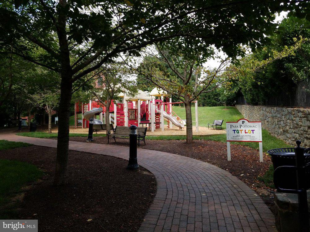 HORIZON HILL - Residential