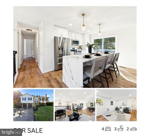 Photo of 3 Sunnymeade Court, ROCKVILLE, MD 20854 (MLS # MDMC2203028) Photo of 3 Sunnymeade Court, ROCKVILLE, MD 20854 (MLS # MDMC2203028)