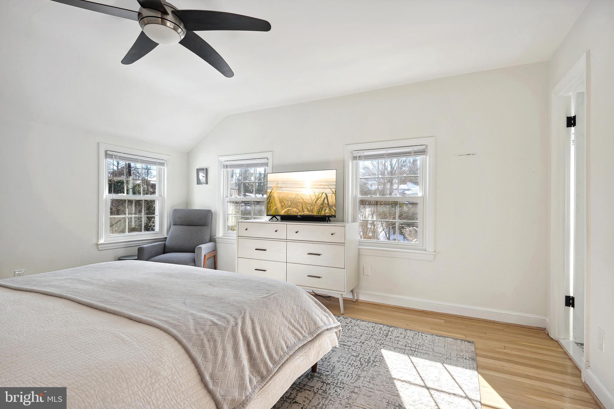 WOODACRES - Residential