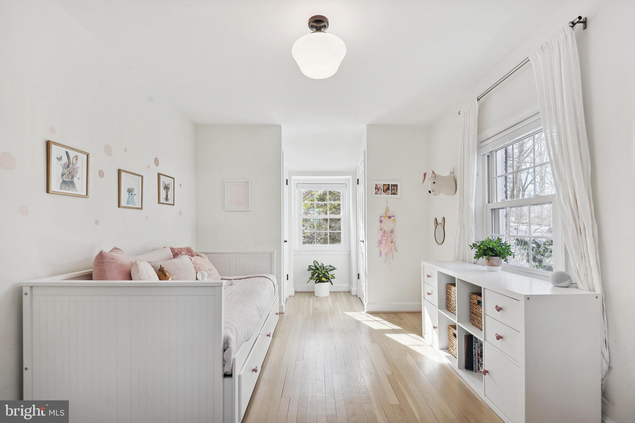 WOODACRES - Residential