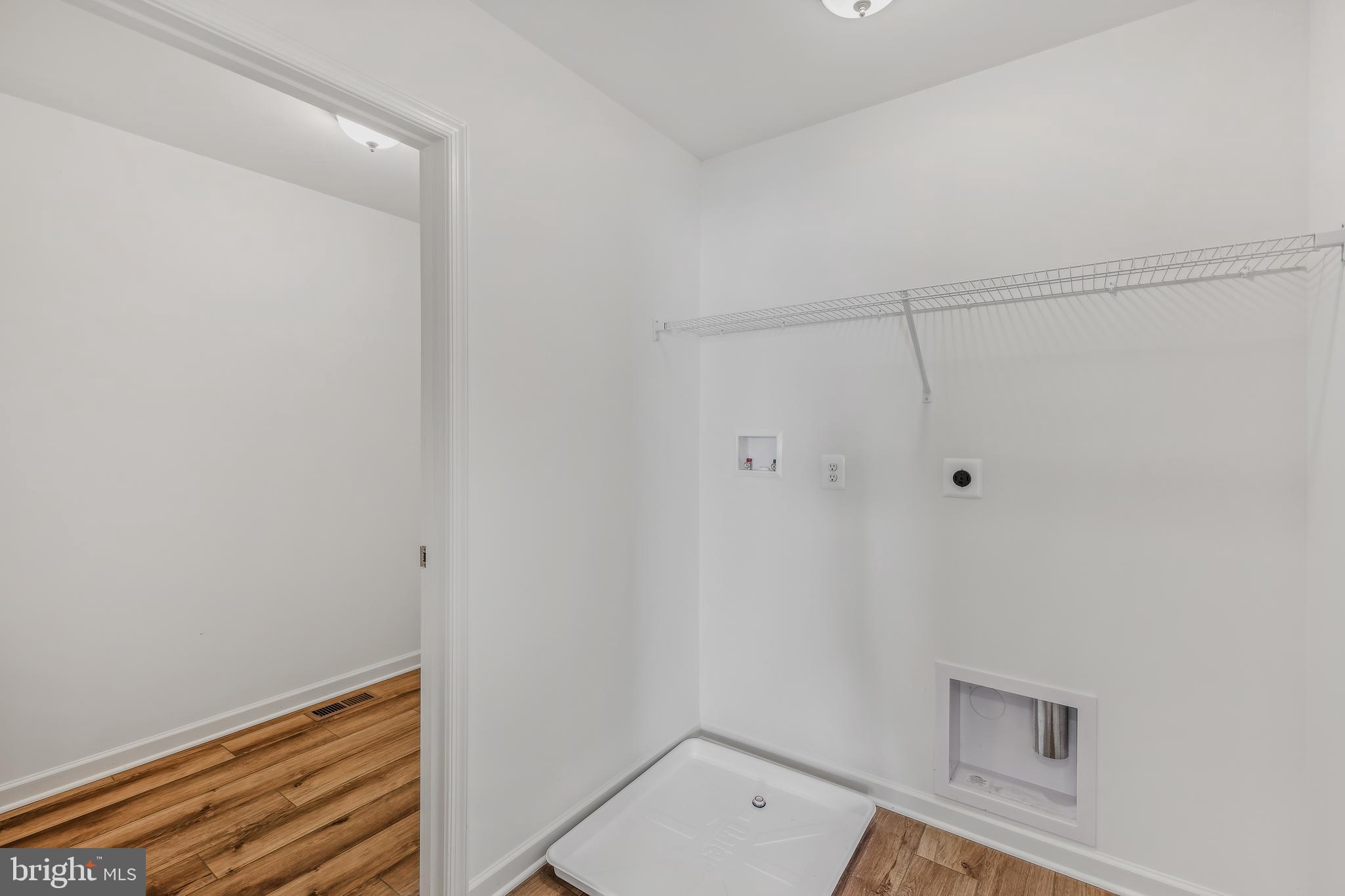 OVERLOOK AT RIVERSIDE - Residential Lease