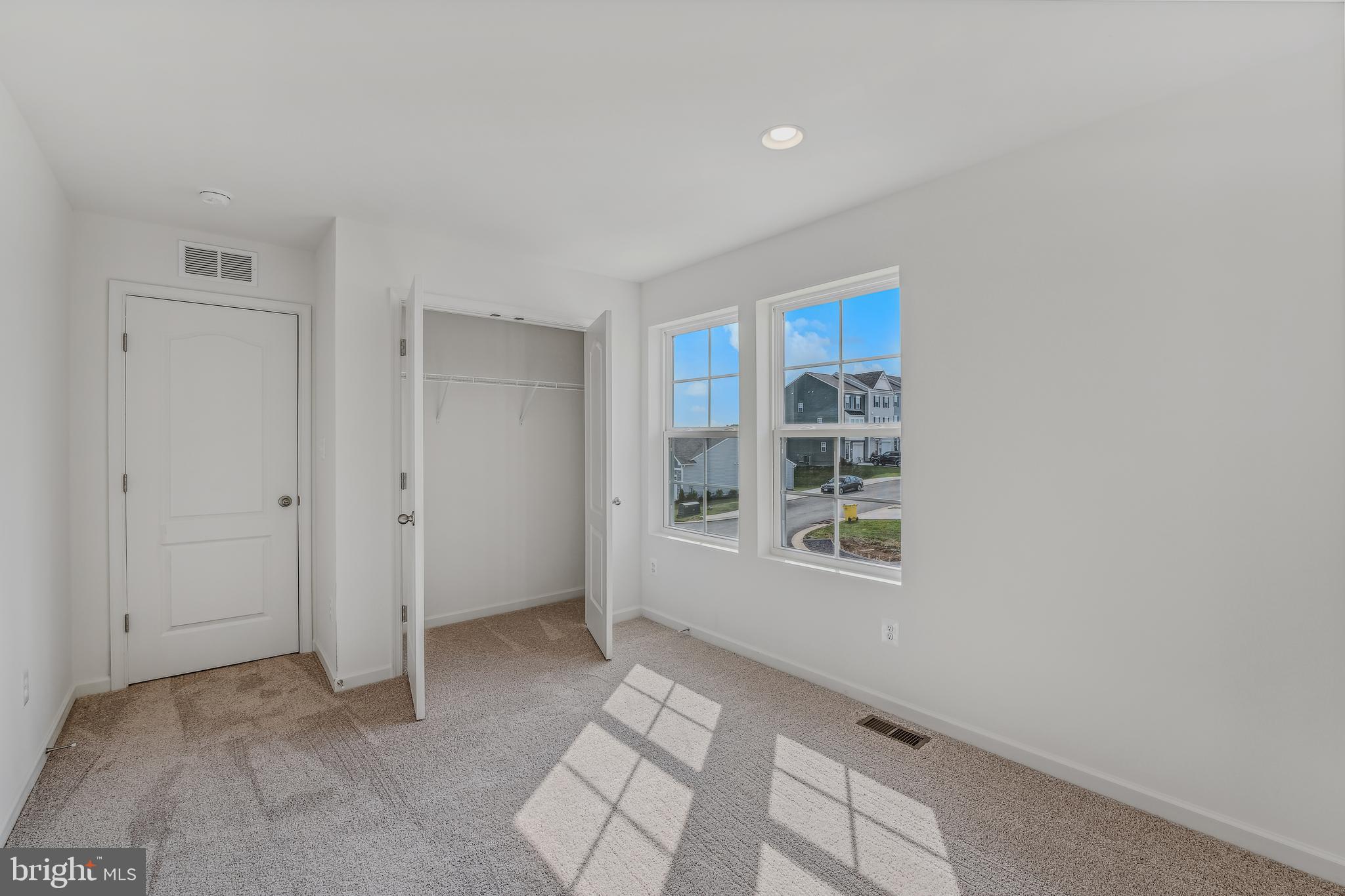 OVERLOOK AT RIVERSIDE - Residential Lease