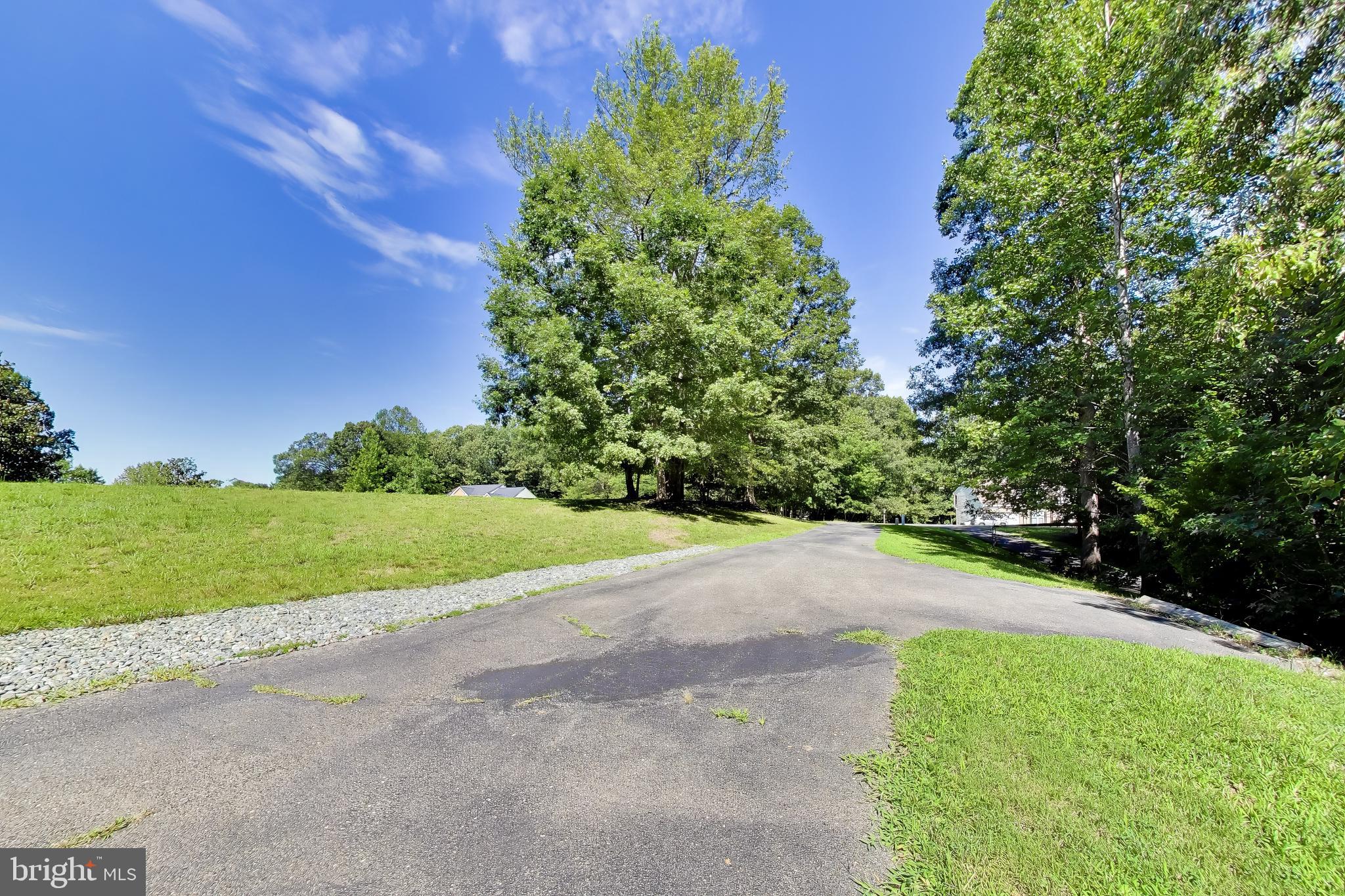 6157 TROTTERS GLEN DRIVE