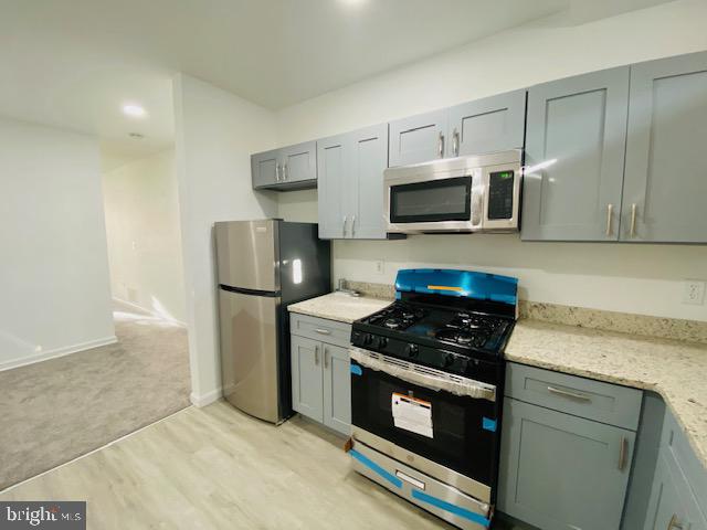 SANDTOWN-WINCHESTER - Residential