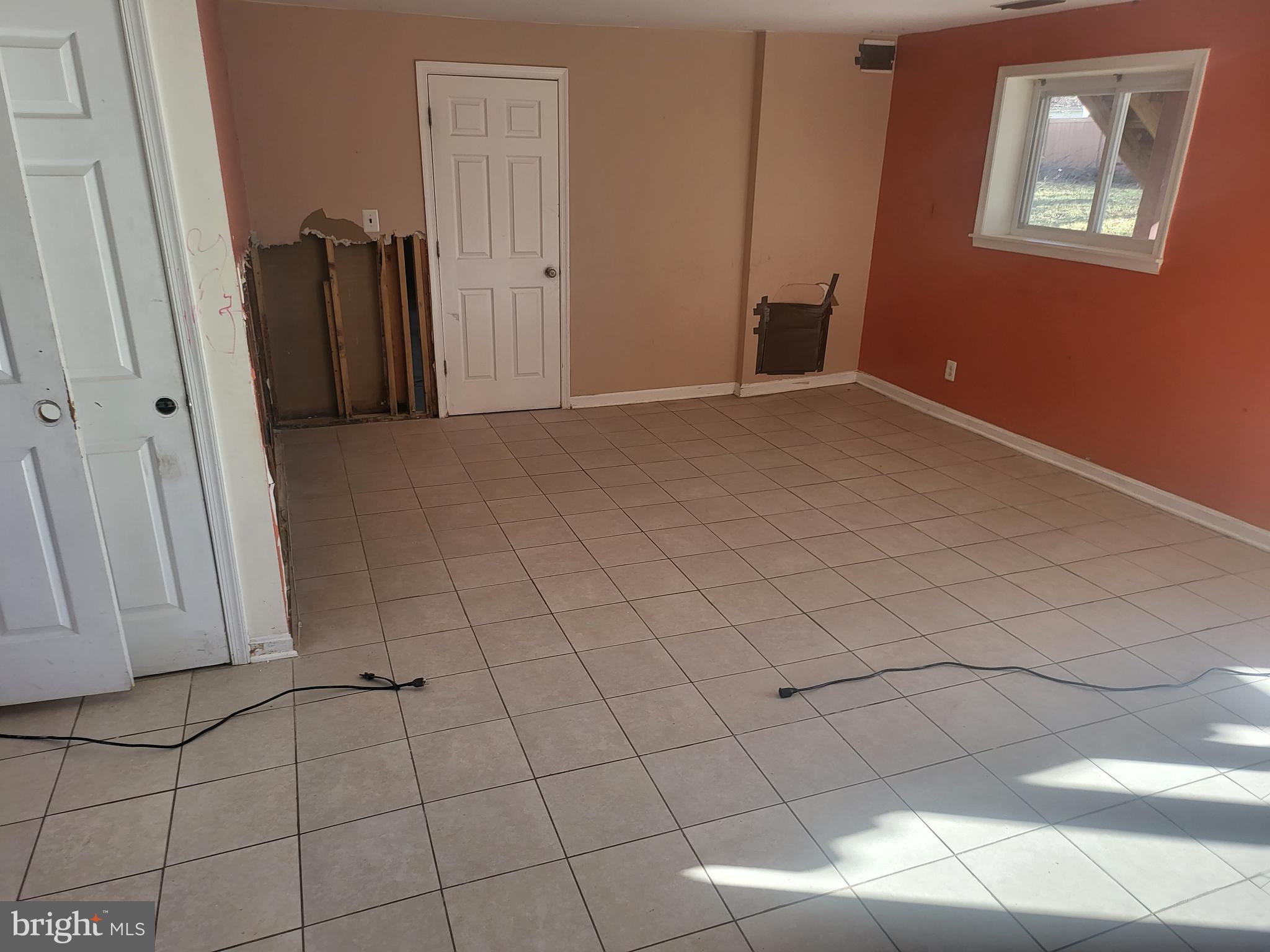 SUNRISE PLAT FIVE - Residential