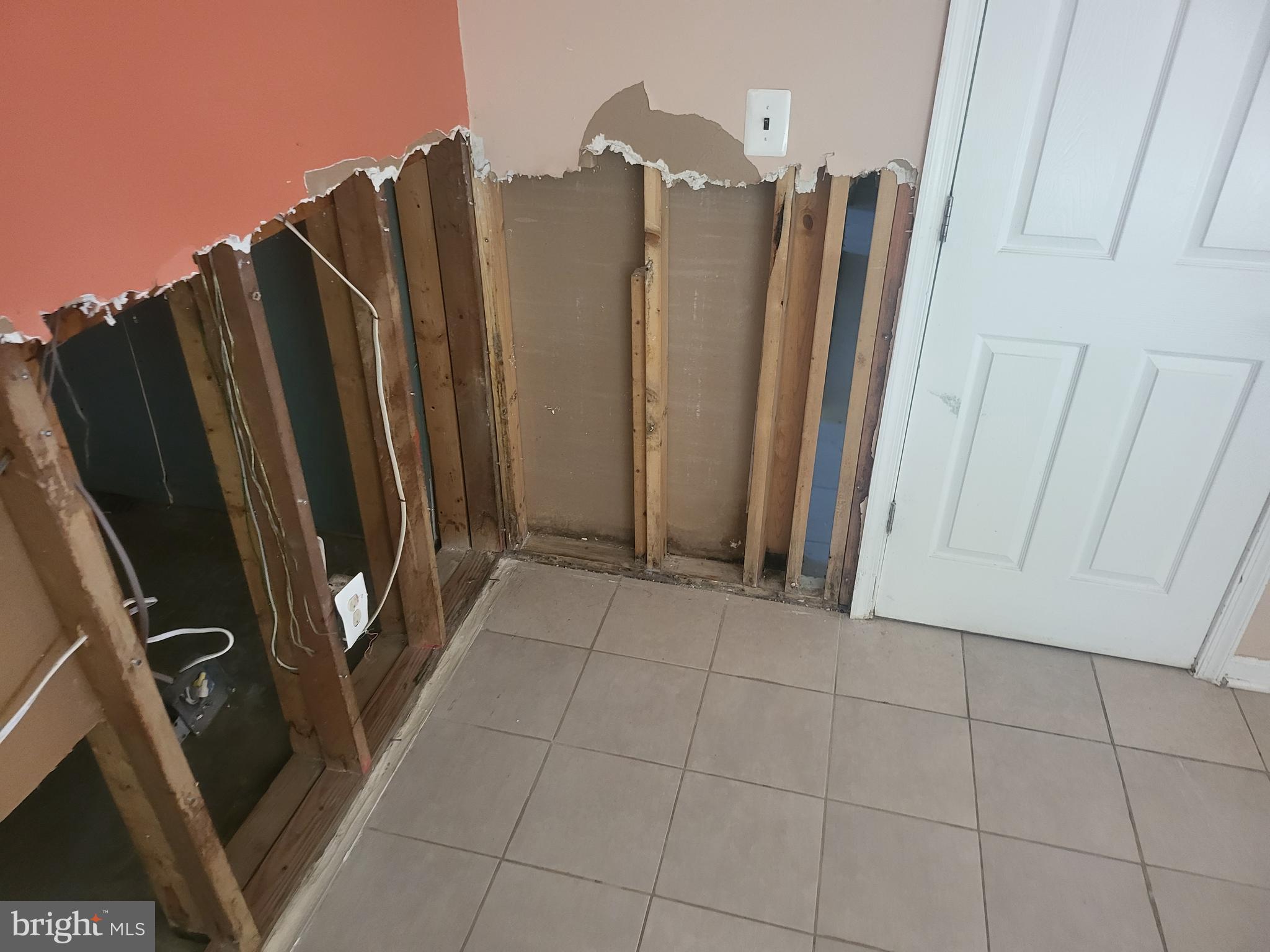 SUNRISE PLAT FIVE - Residential