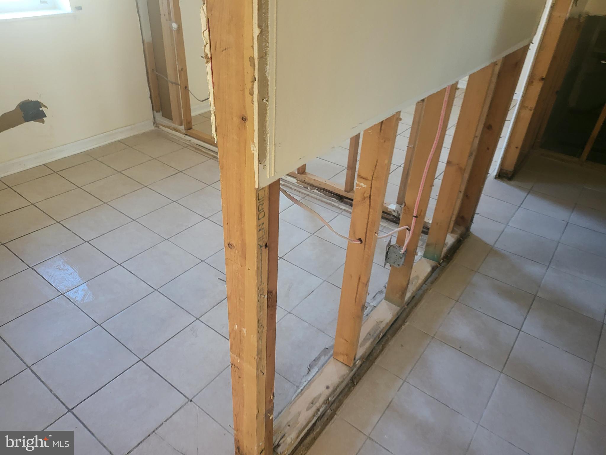 SUNRISE PLAT FIVE - Residential