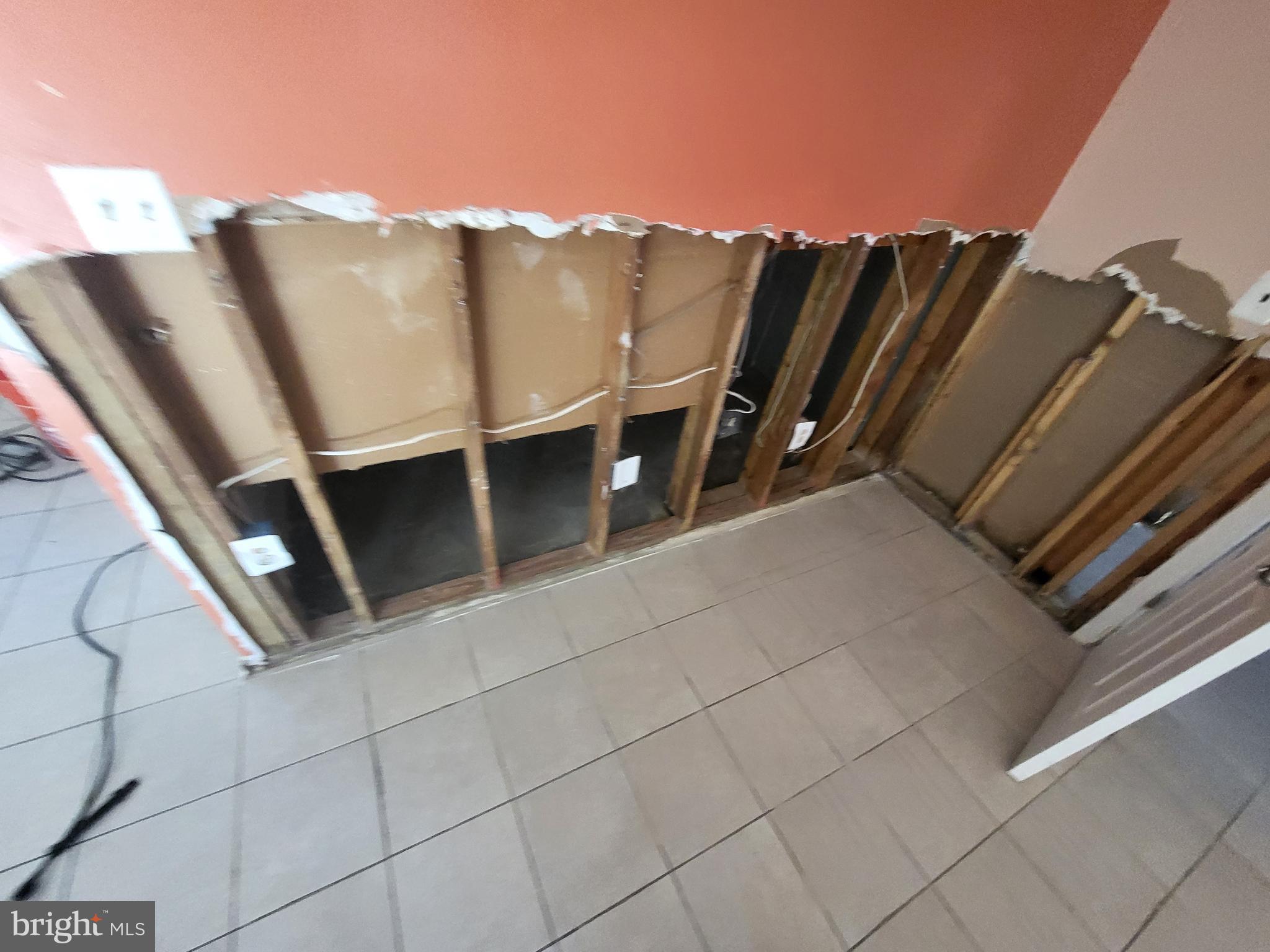 SUNRISE PLAT FIVE - Residential