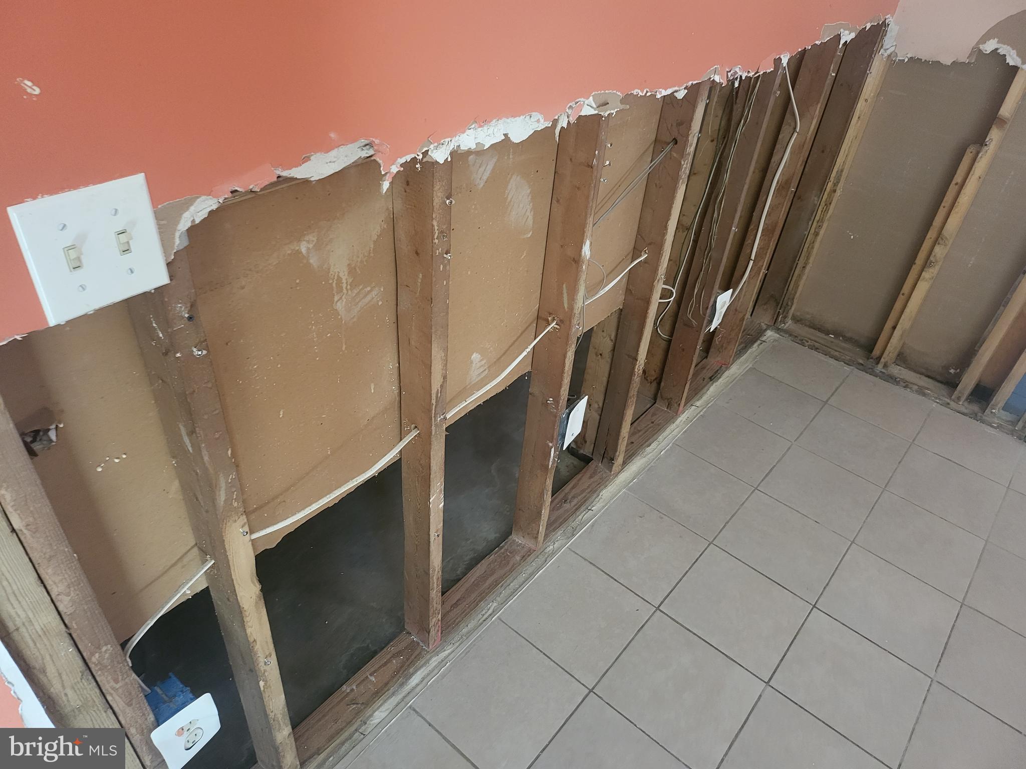 SUNRISE PLAT FIVE - Residential