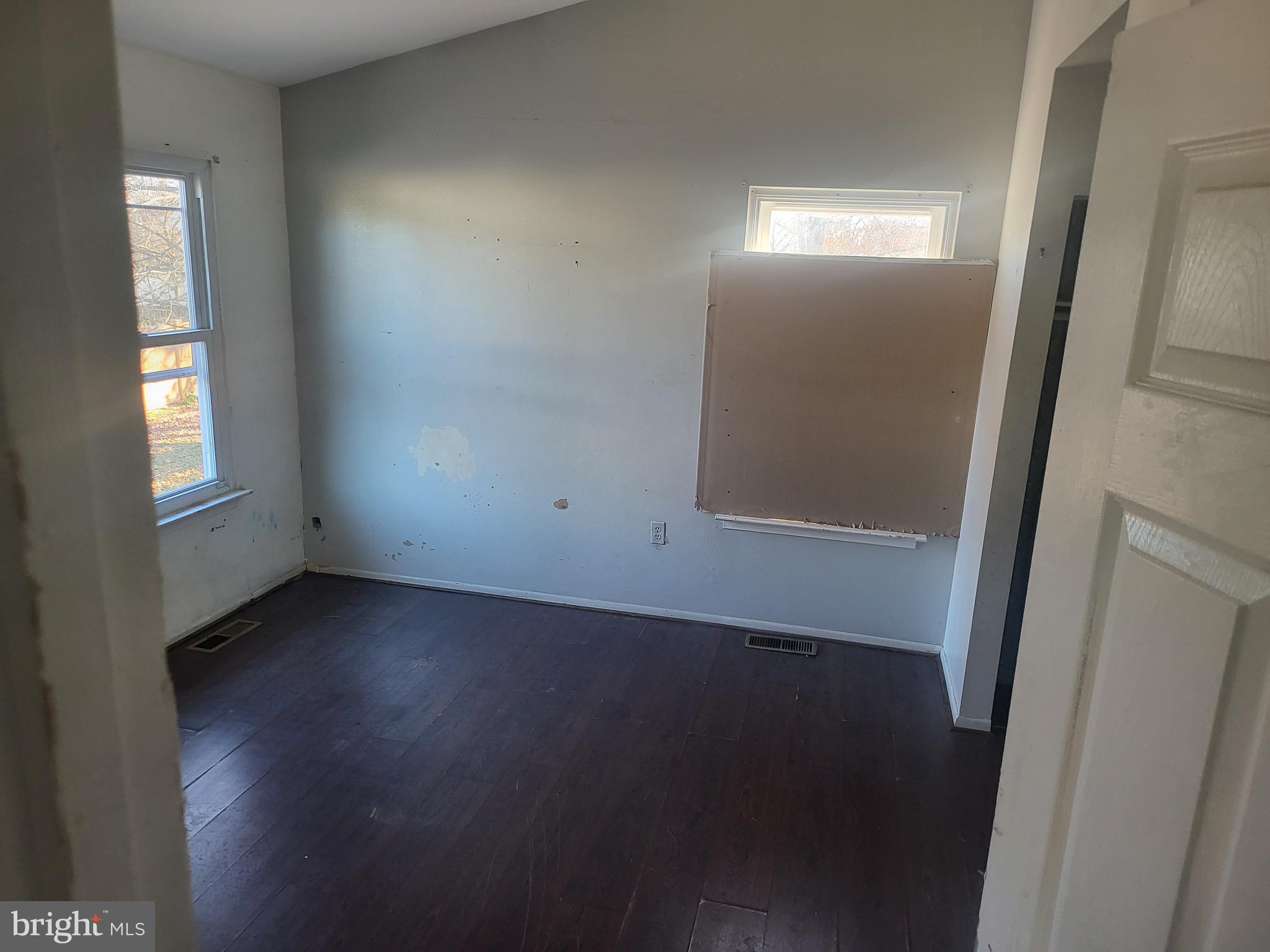 SUNRISE PLAT FIVE - Residential