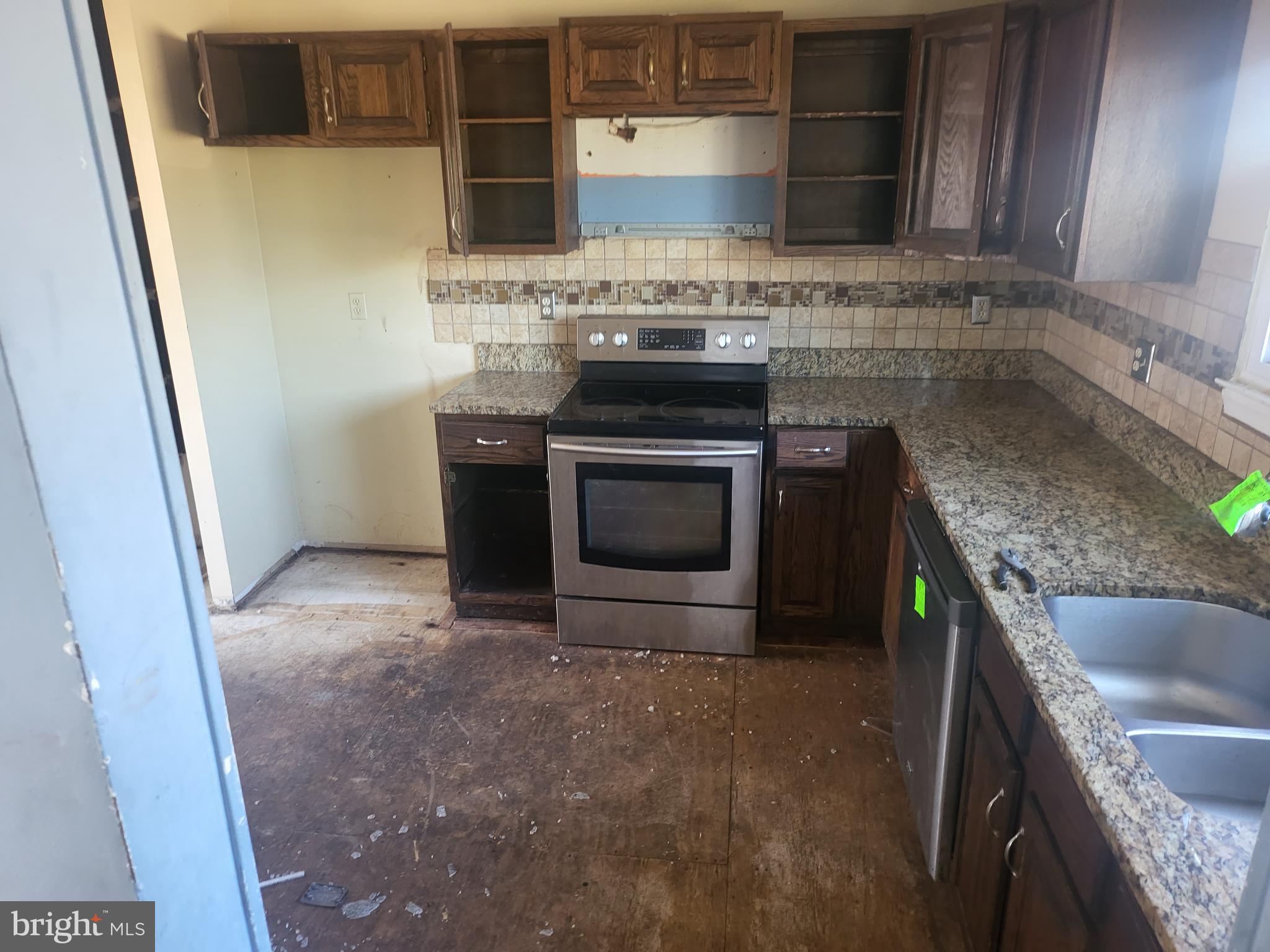 SUNRISE PLAT FIVE - Residential