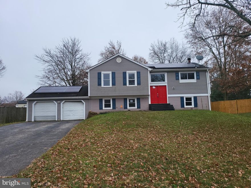 Due to condition, the property may have health/safety risk(s). 
Prior to entry / access, all parties must sign a Hold Harmless Agreement and the property may only be shown by appointment" 
Please email signed Hold Harmless Agreement to salesATghrpmcom and we will call you to set up a showing upon receipt.

 This property may qualify for Seller Financing (Vendee). If property was built prior to 1978, 
Lead Based Paint Potentially Exists 

Home features 3 bedrooms on the main level, an oversize basement with a full bathroom and space for additional bedrooms 
A true diamond in the rough... Great Opportunity to steal a deal !!!

Lead Based Paint Potentially Exists 

 A true diamond in the rough... Great Opportunity to steal a deal !!!