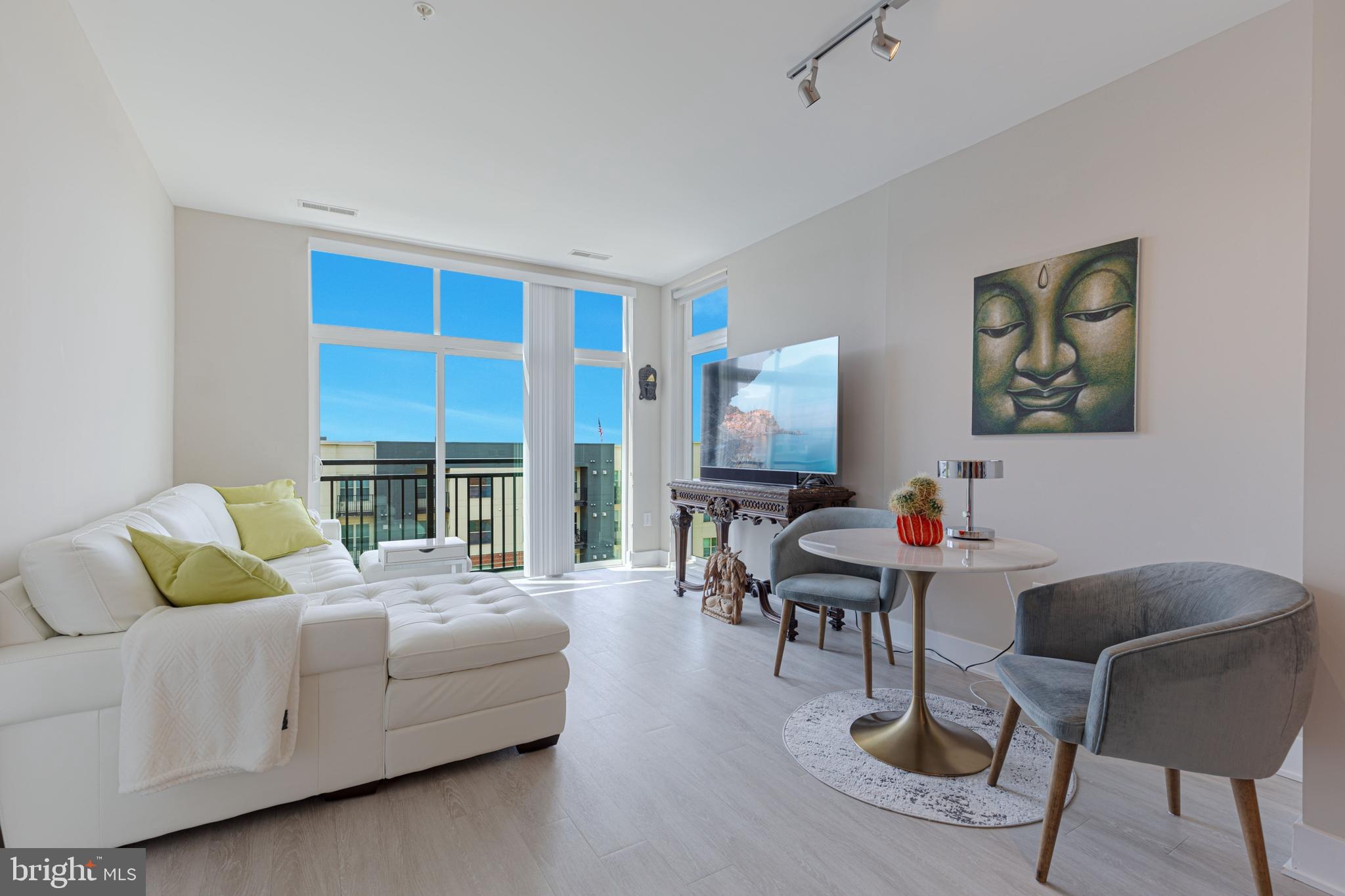 NATIONAL HARBOR - Residential