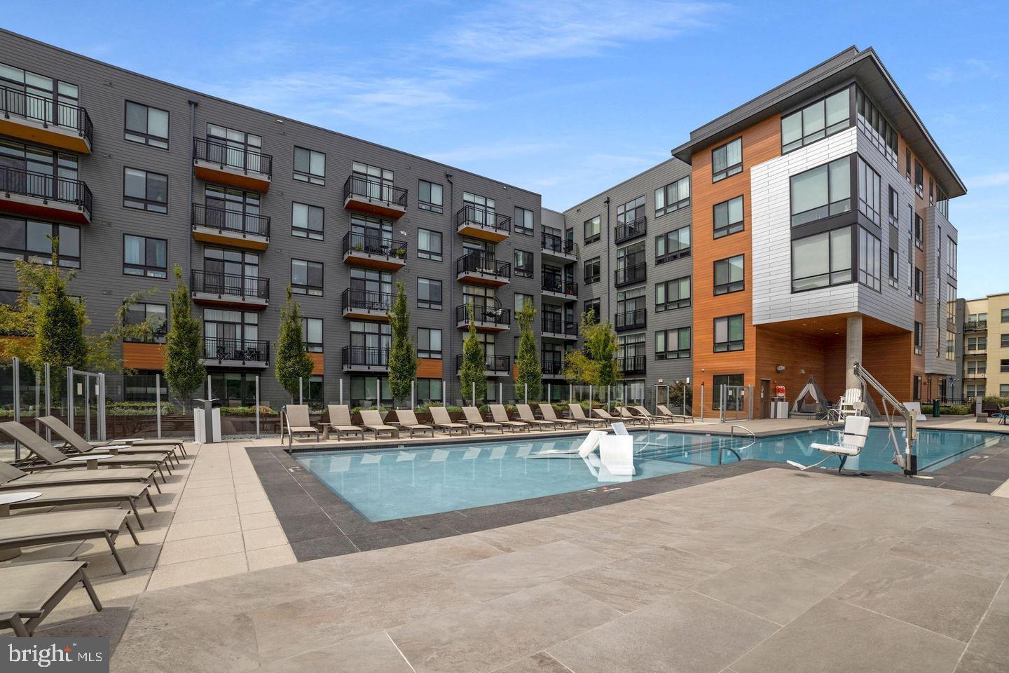 NATIONAL HARBOR - Residential