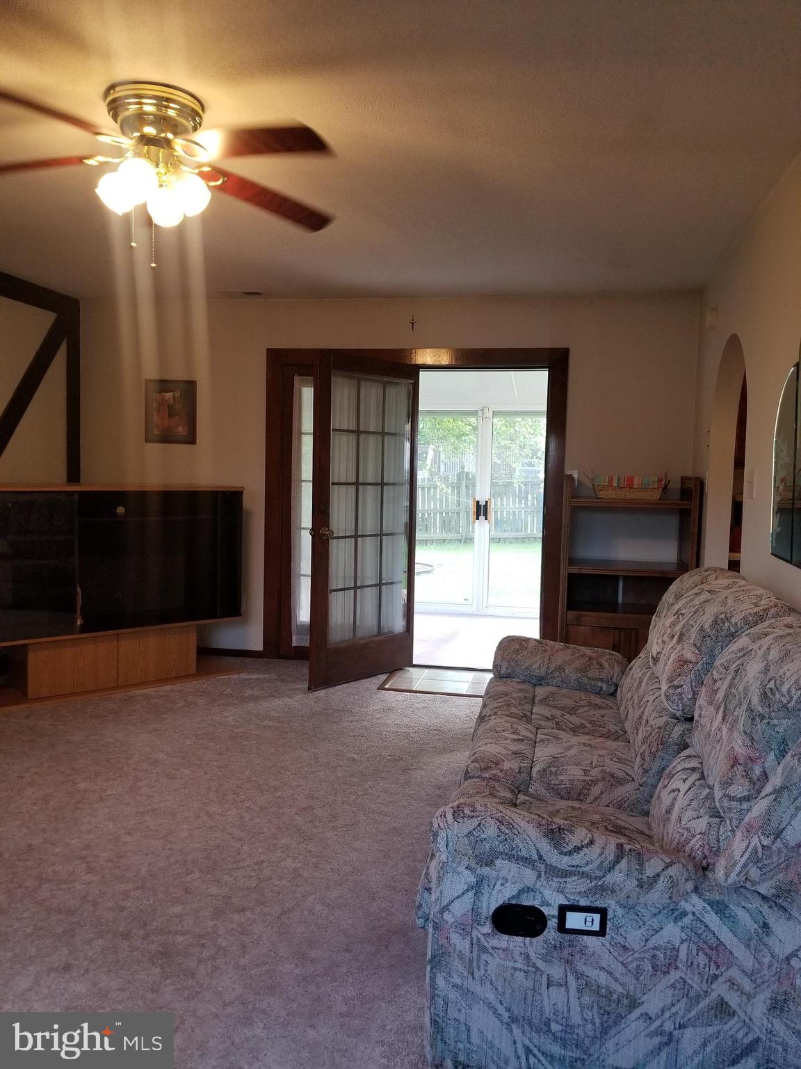 VAN DYKE MANOR - Residential