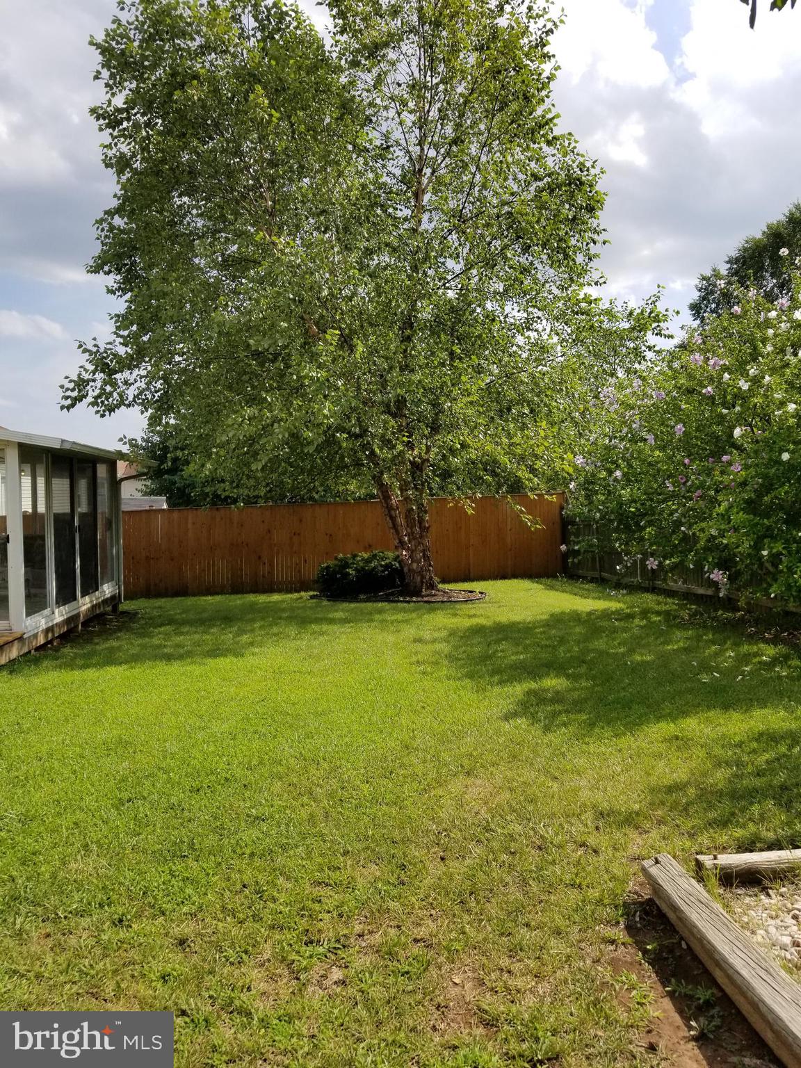 VAN DYKE MANOR - Residential