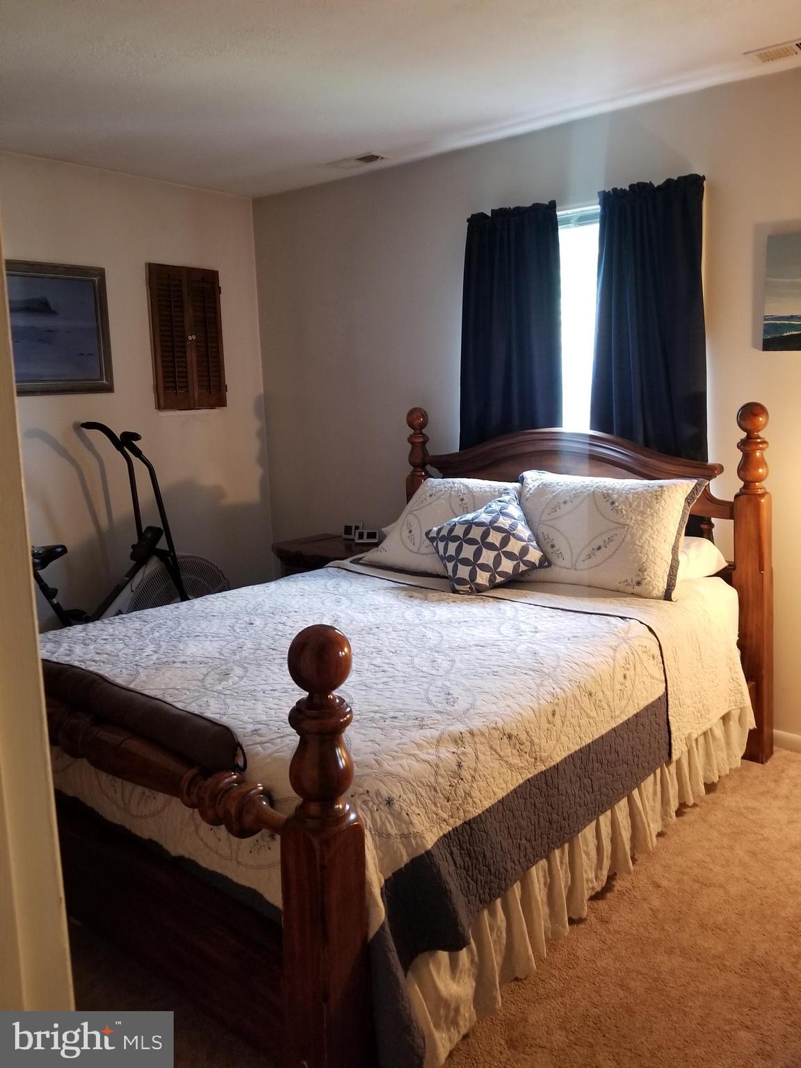 VAN DYKE MANOR - Residential