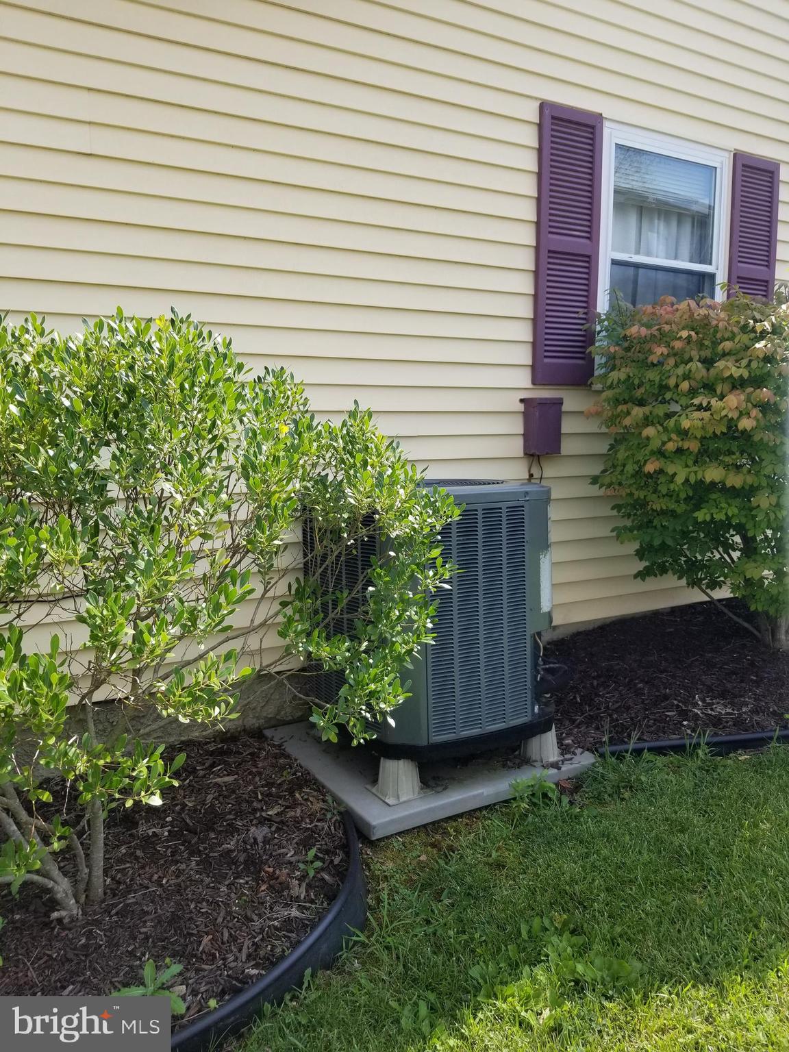 VAN DYKE MANOR - Residential