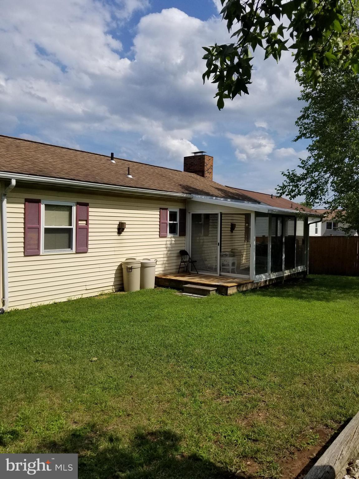 VAN DYKE MANOR - Residential