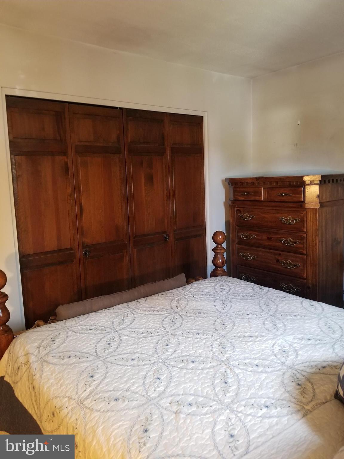 VAN DYKE MANOR - Residential