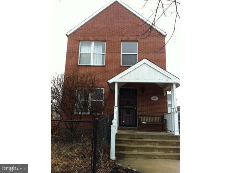 FOR SALE: 3 bedroom/1.5 bath home in Northern Liberties with 1 car parking. Needs some TLC, but you can't beat this price! Hurry! Won't last long!