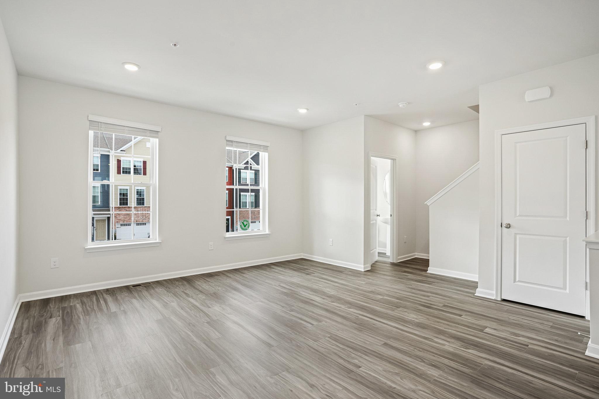 TUSCARORA CREEK - Residential Lease