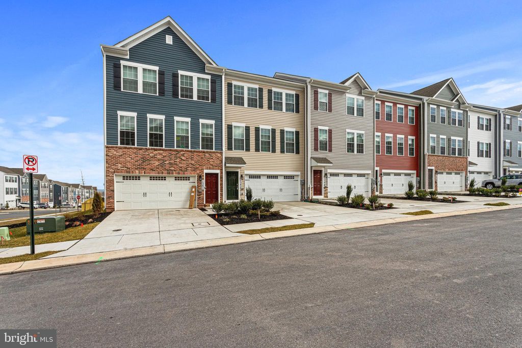 Photo of 1264 Apollo Drive, FREDERICK, MD 21702 (MLS # MDFR2072668)