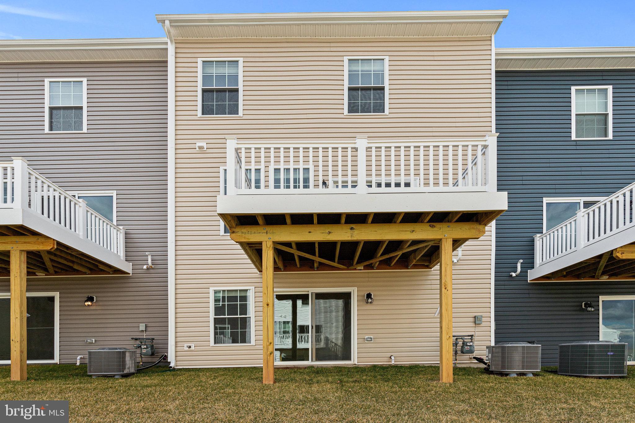 TUSCARORA CREEK - Residential Lease