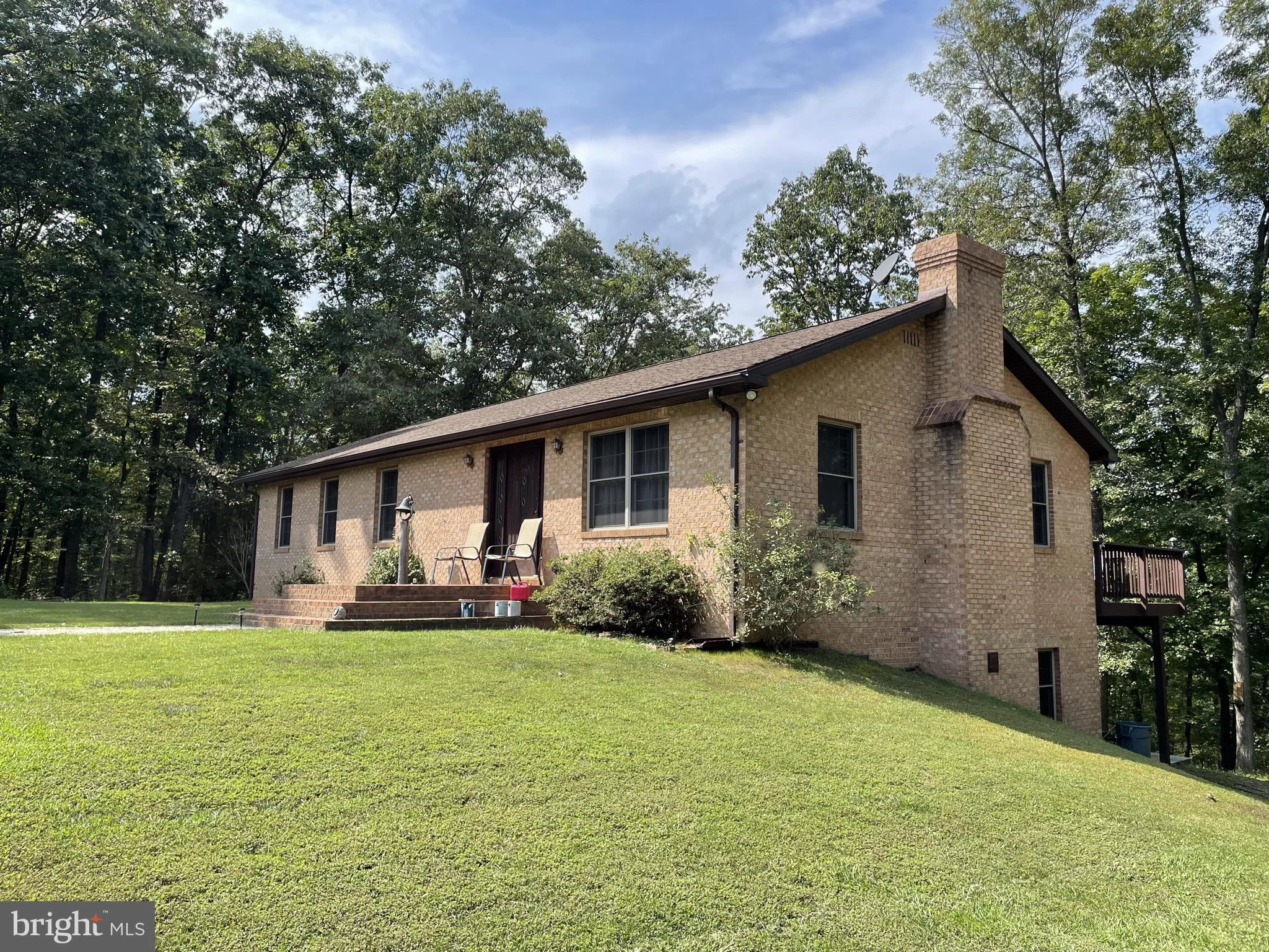215 Wildflower Way, Berkeley Springs, WV 25411
