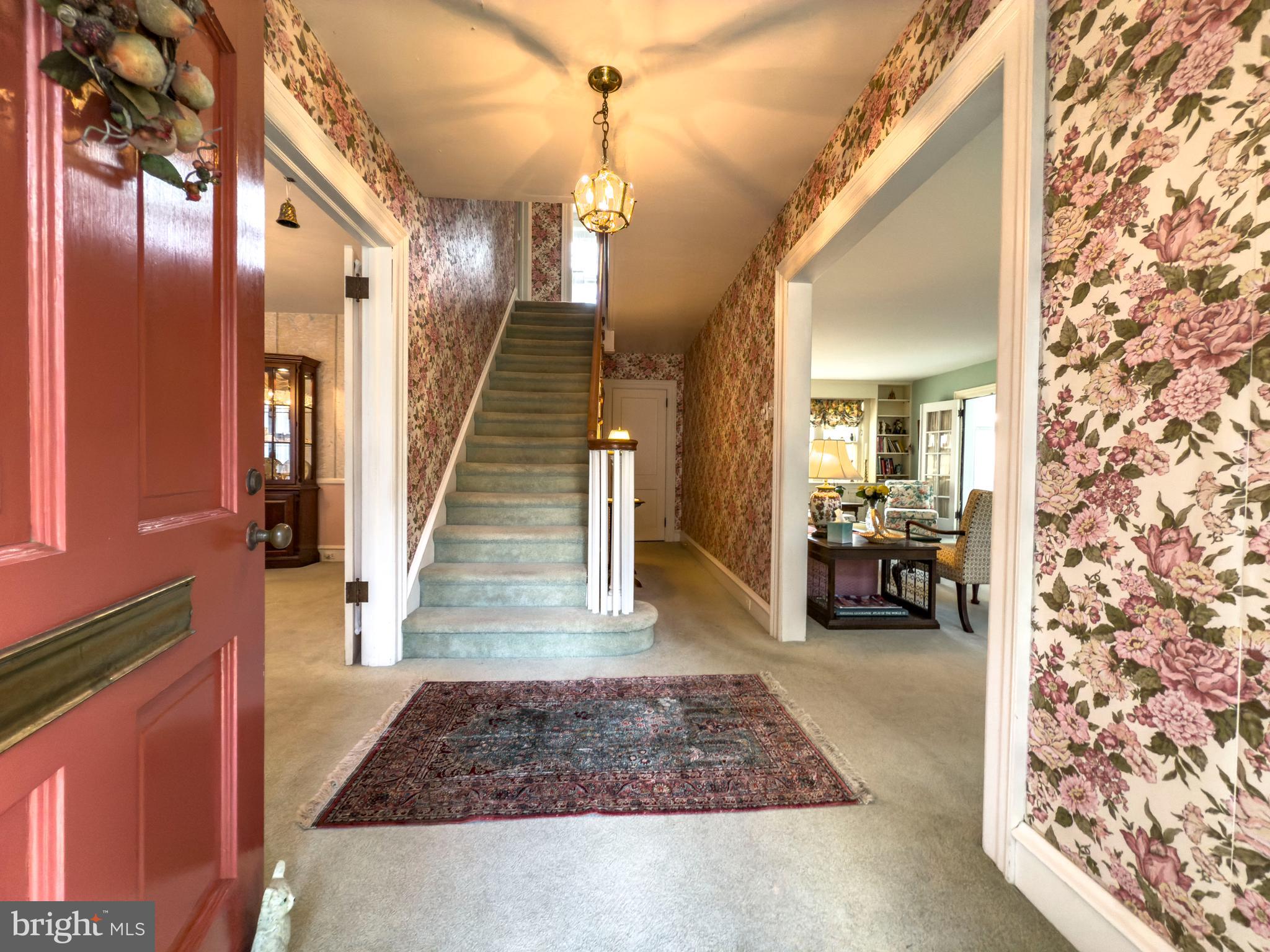 524 WOODSIDE AVENUE