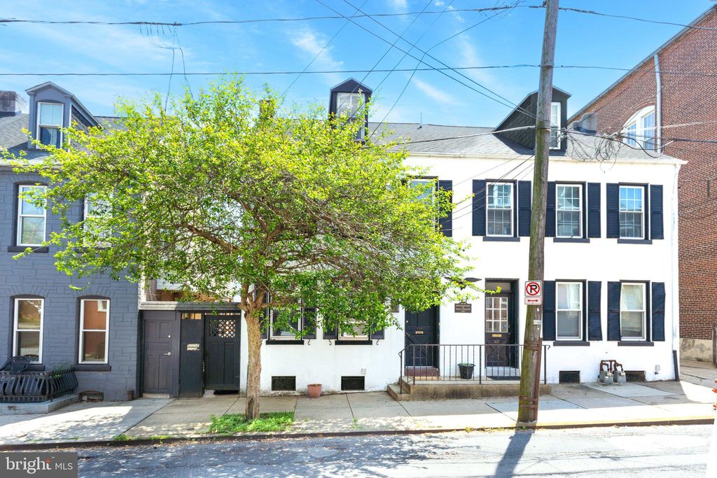 Photo of 406 Saint Joseph Street, LANCASTER, PA 17603 (MLS # PALA2069040)