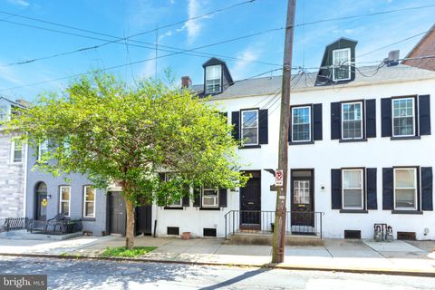 Photo of 406 Saint Joseph Street, LANCASTER, PA 17603 (MLS # PALA2069040)