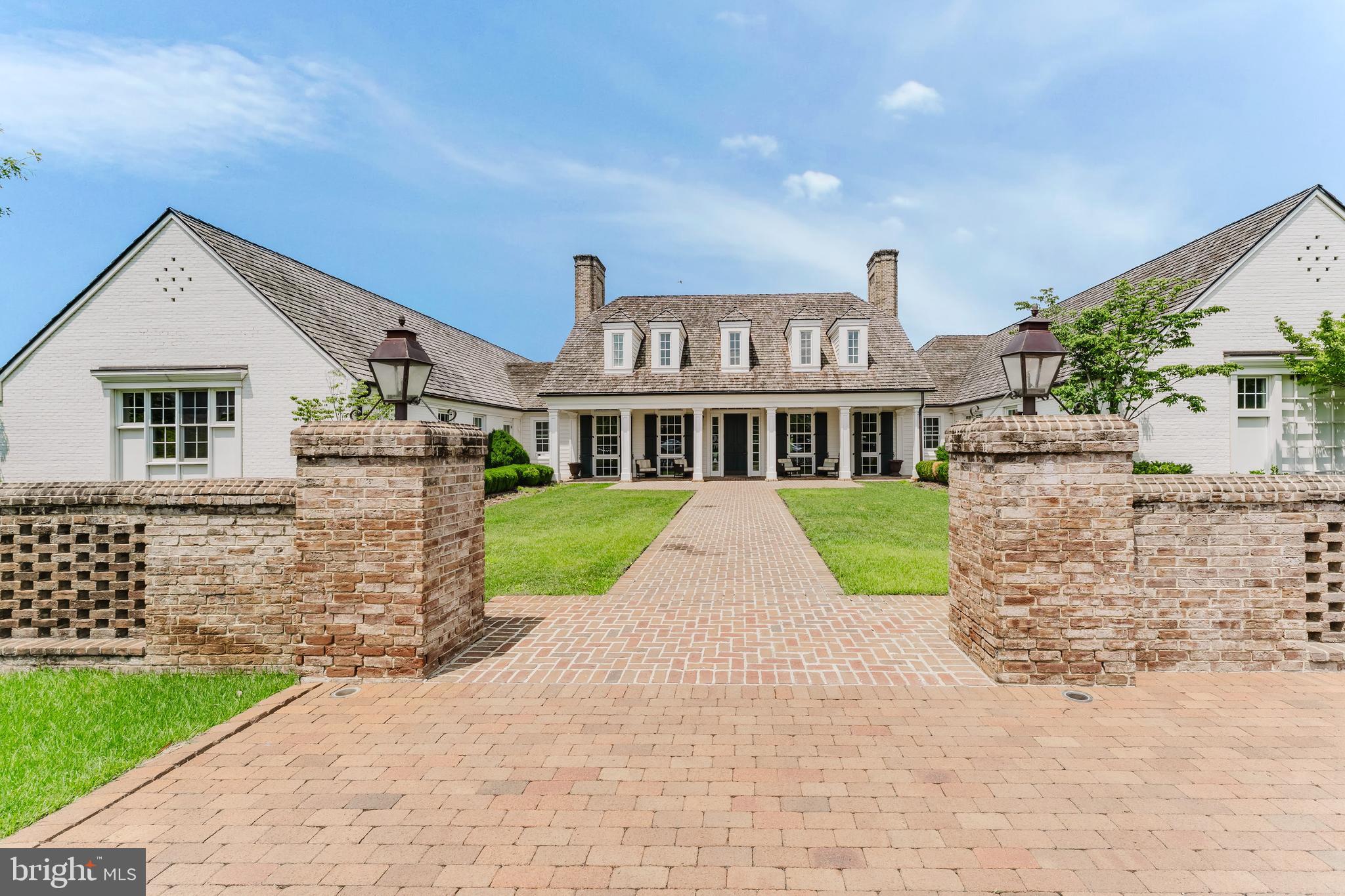 2557 PASSIONFLOWER COURT