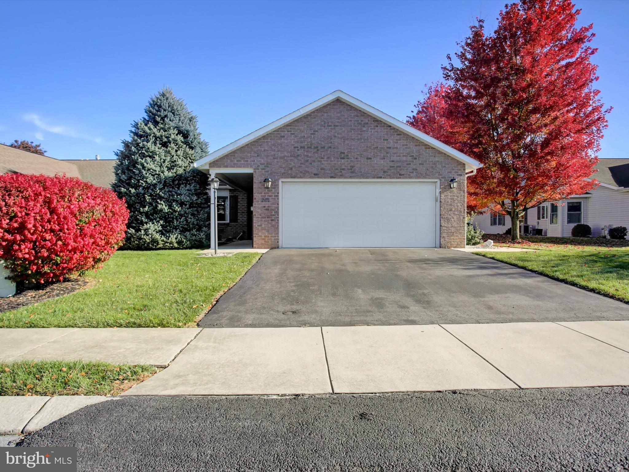 MAPLE RUN - Residential