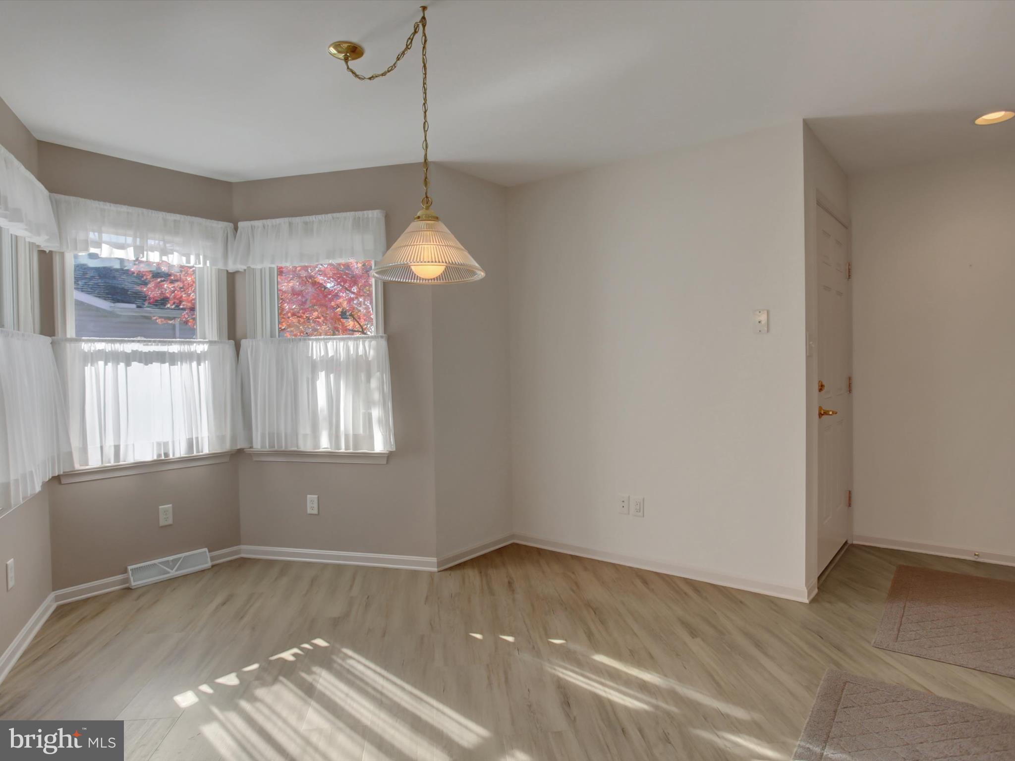 MAPLE RUN - Residential