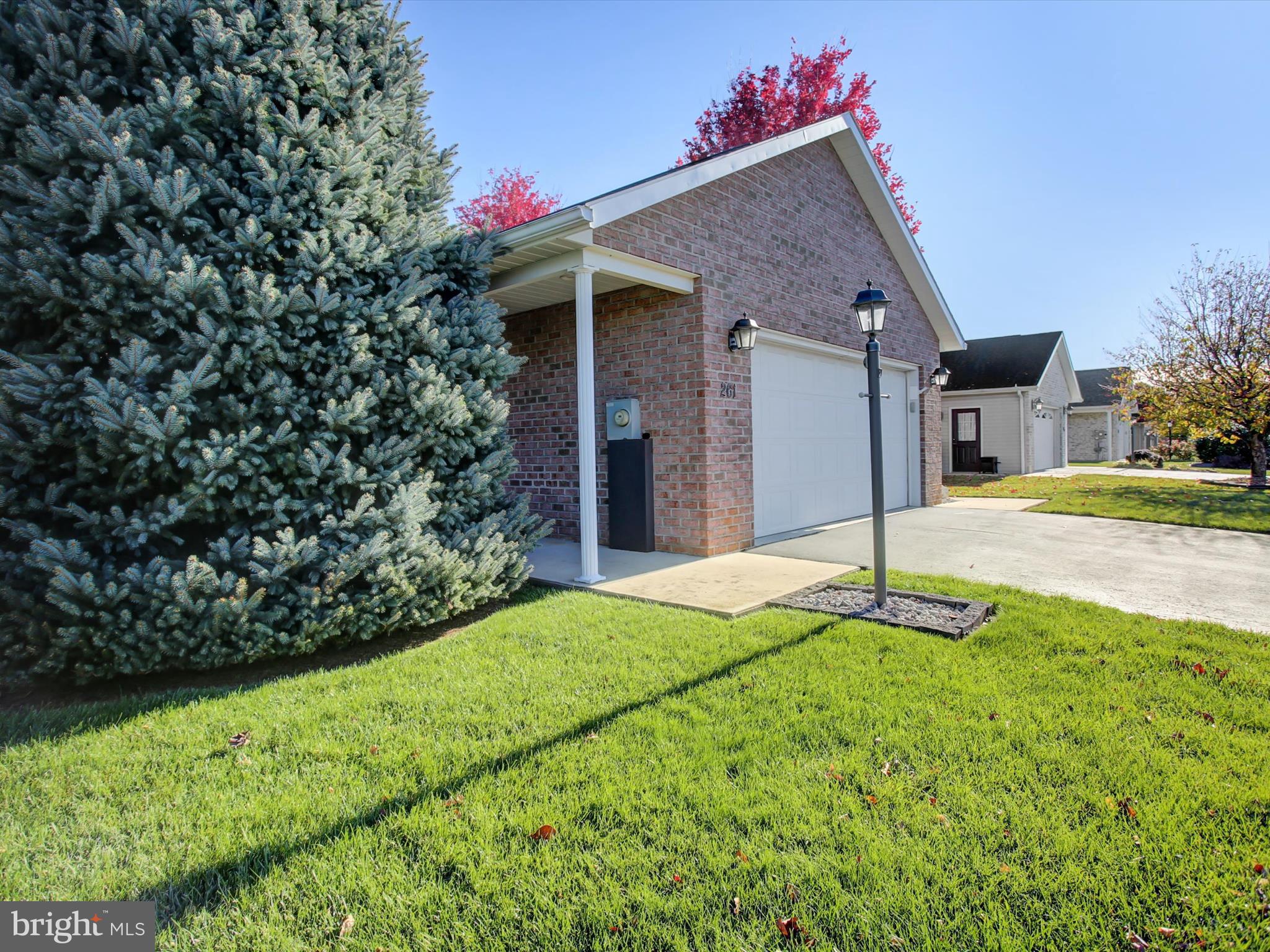 MAPLE RUN - Residential