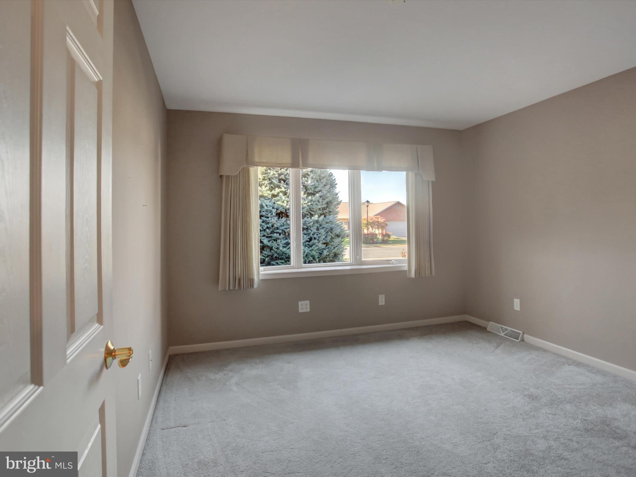 MAPLE RUN - Residential