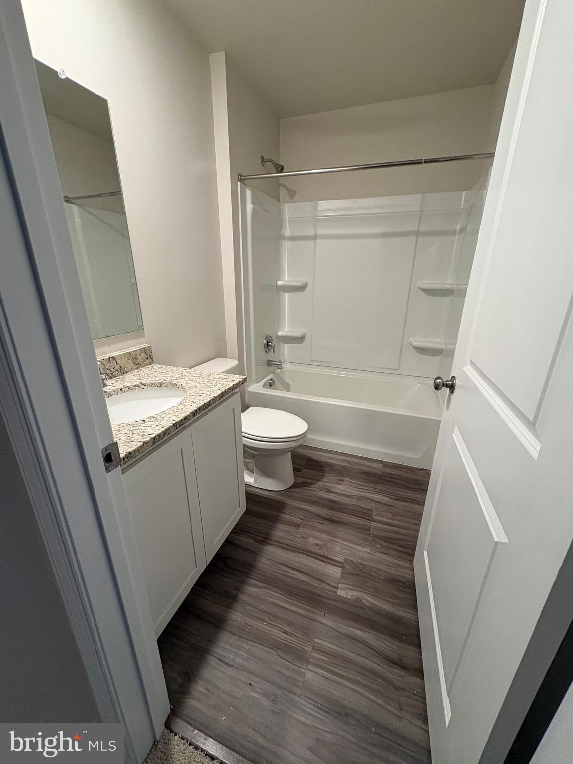 LOCUST RUN TOWNHOMES - Residential Lease