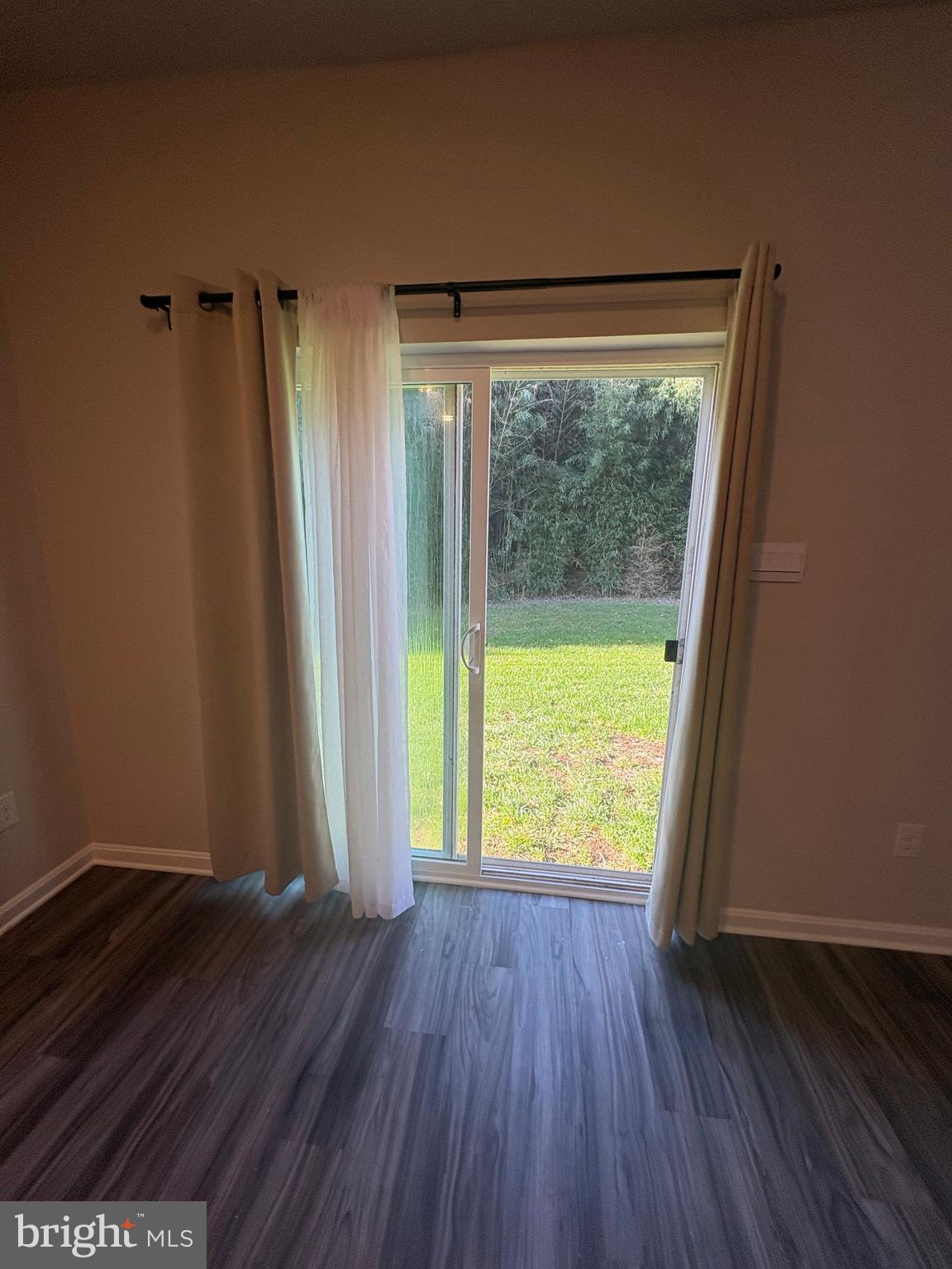 LOCUST RUN TOWNHOMES - Residential Lease