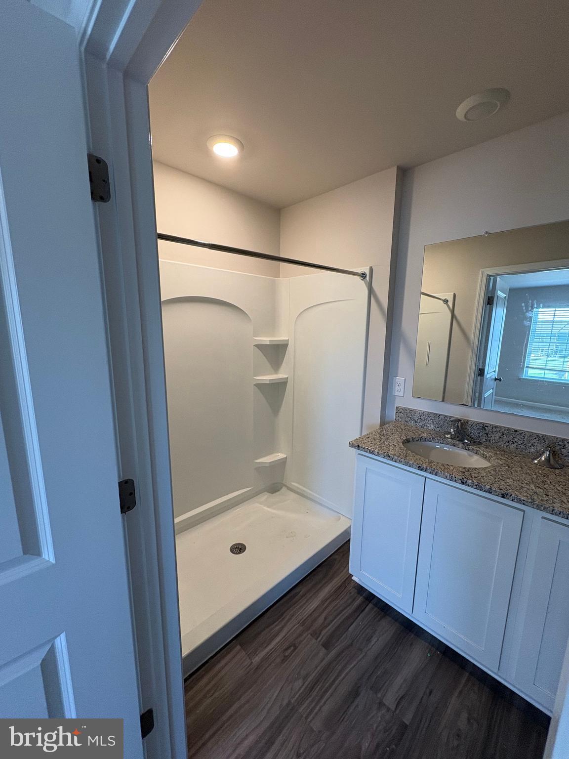 LOCUST RUN TOWNHOMES - Residential Lease