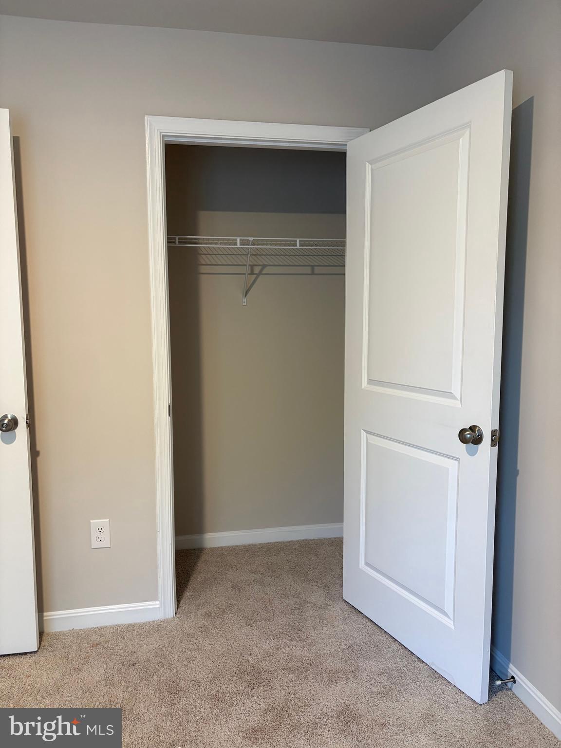 LOCUST RUN TOWNHOMES - Residential Lease