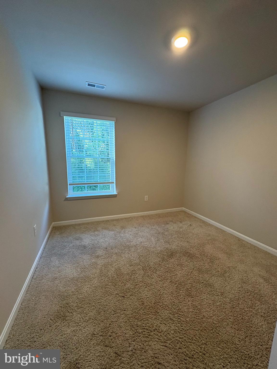 LOCUST RUN TOWNHOMES - Residential Lease