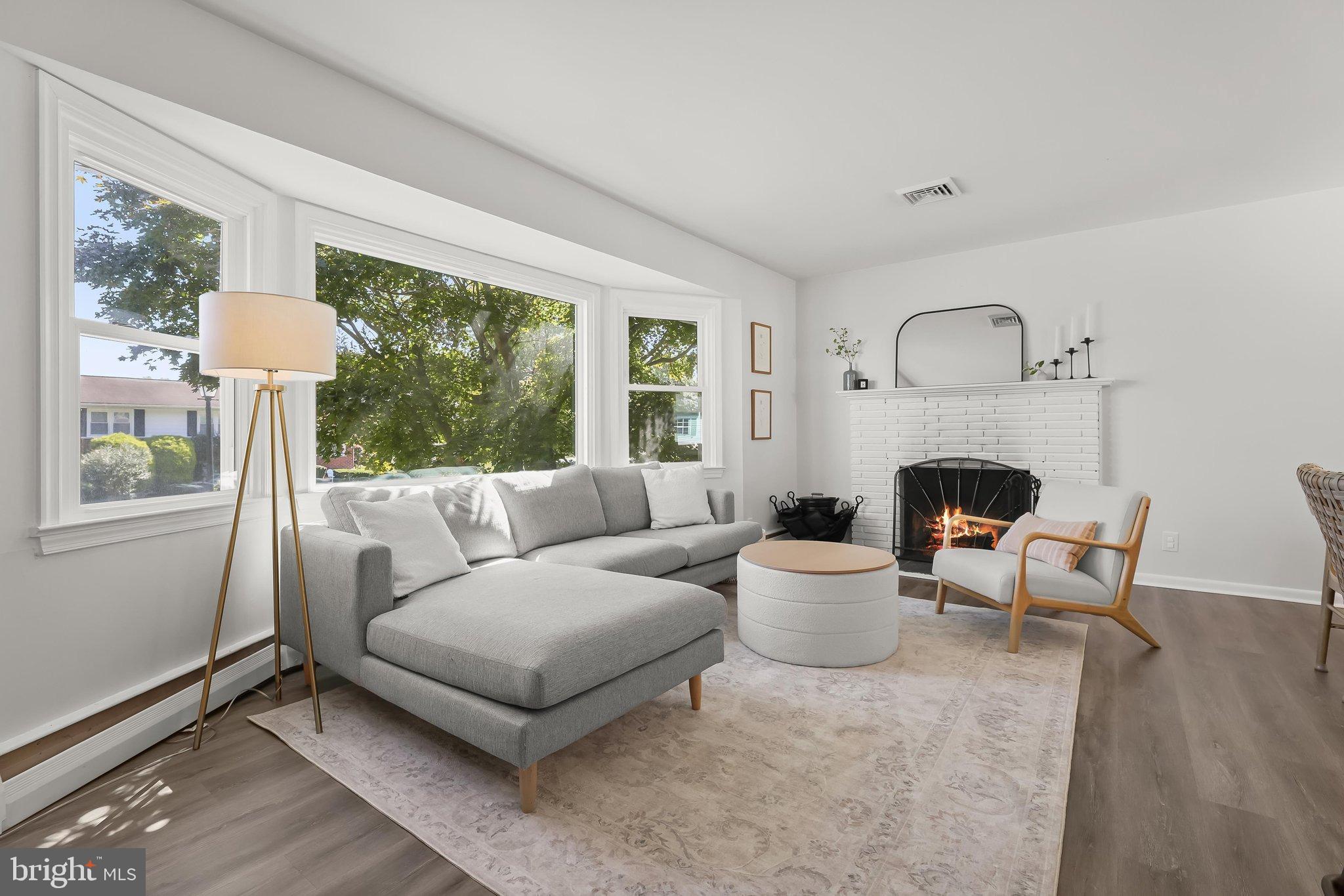 906 SOUTHWICK DRIVE