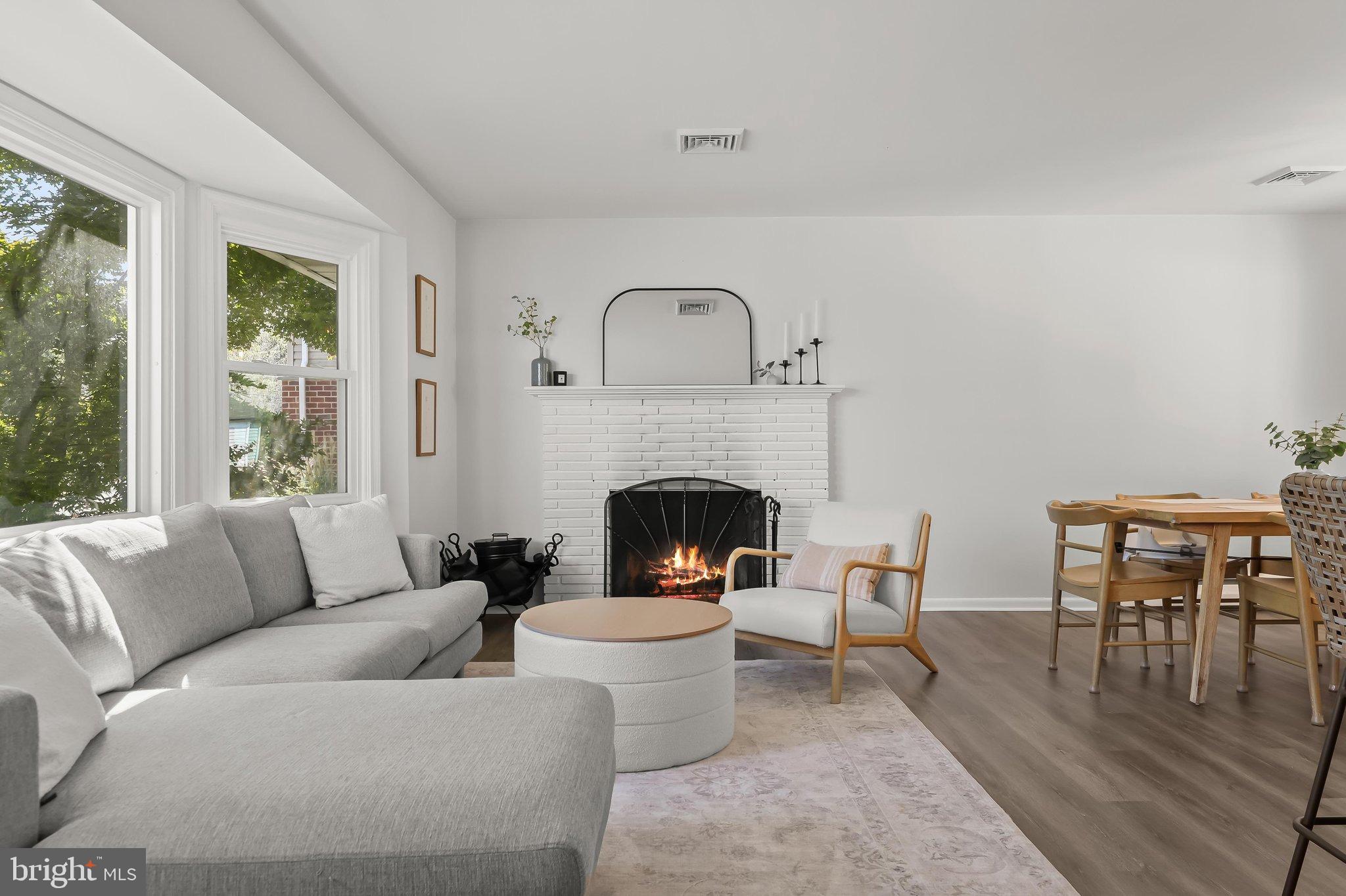 906 SOUTHWICK DRIVE