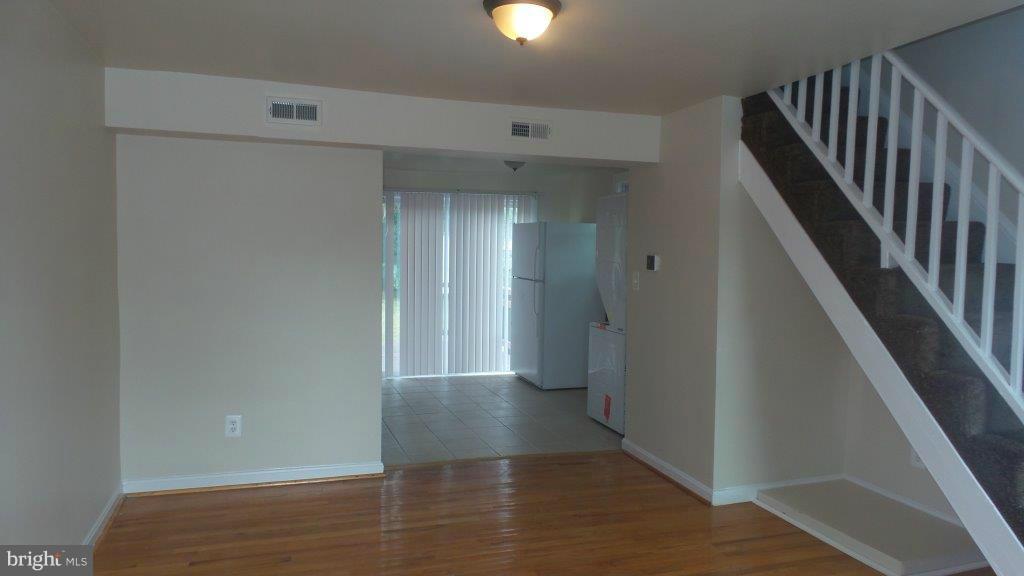 LAUREL ADDITION - Residential Lease