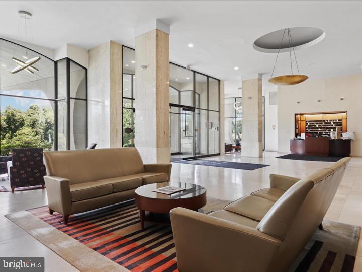 301 N BEAUREGARD STREET 601