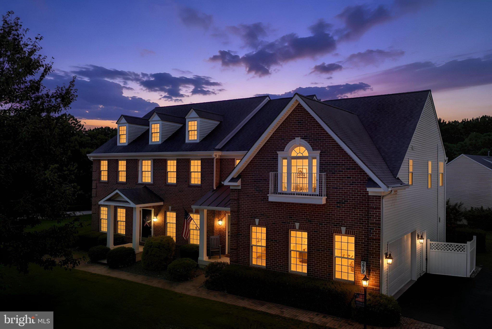 279 WOODROW LANE