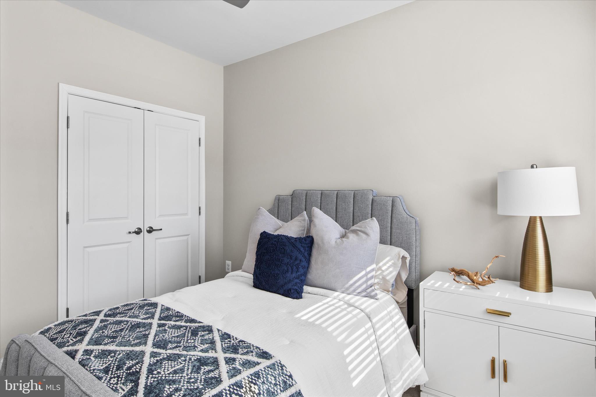 PENINSULA - Residential